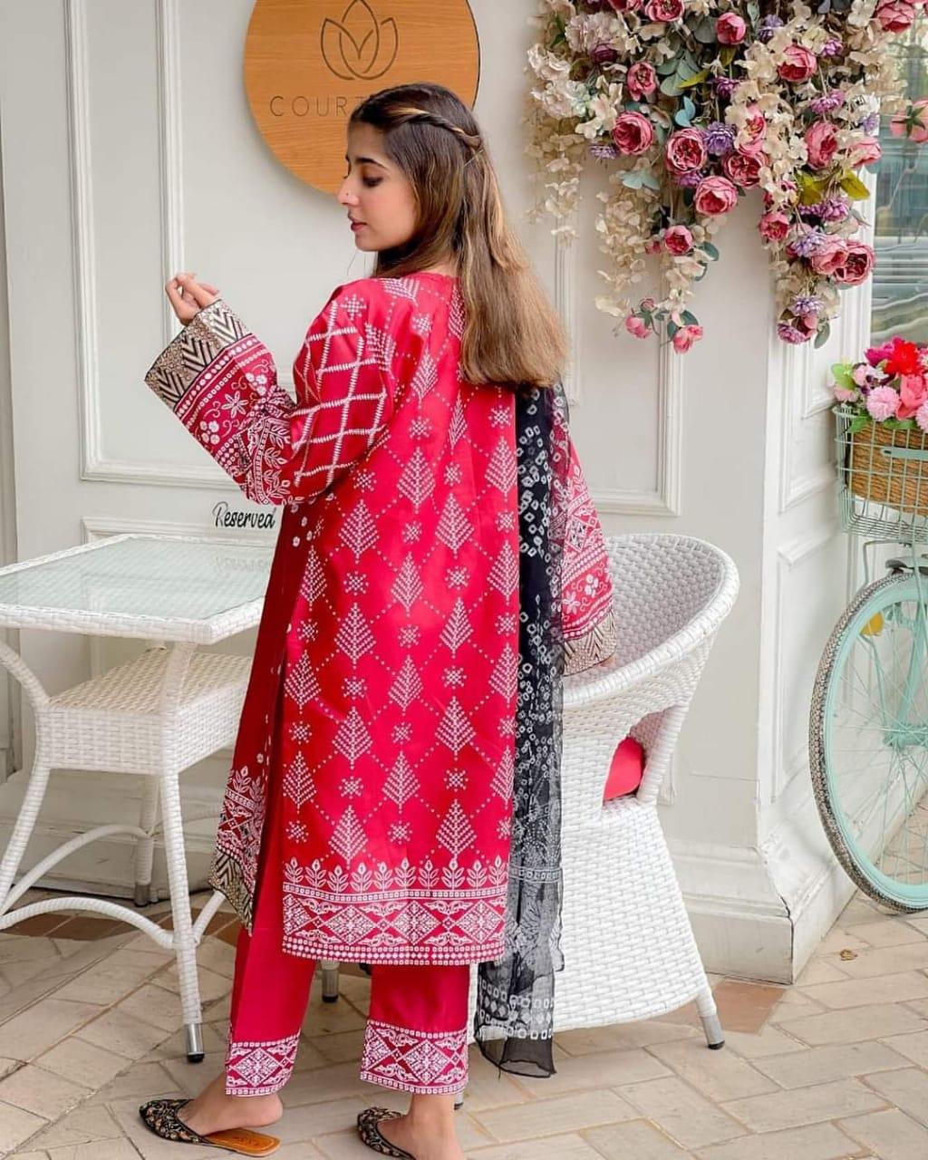 💃 Chunri Silk 3-Piece Suit – A blend of elegance & tradition! - 3 Mind Collection