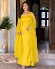 Premium Shamoz Silk Suit with Fancy Organza Dupatta – Wedding Collection | Unstitched 2 Piece - Image 2